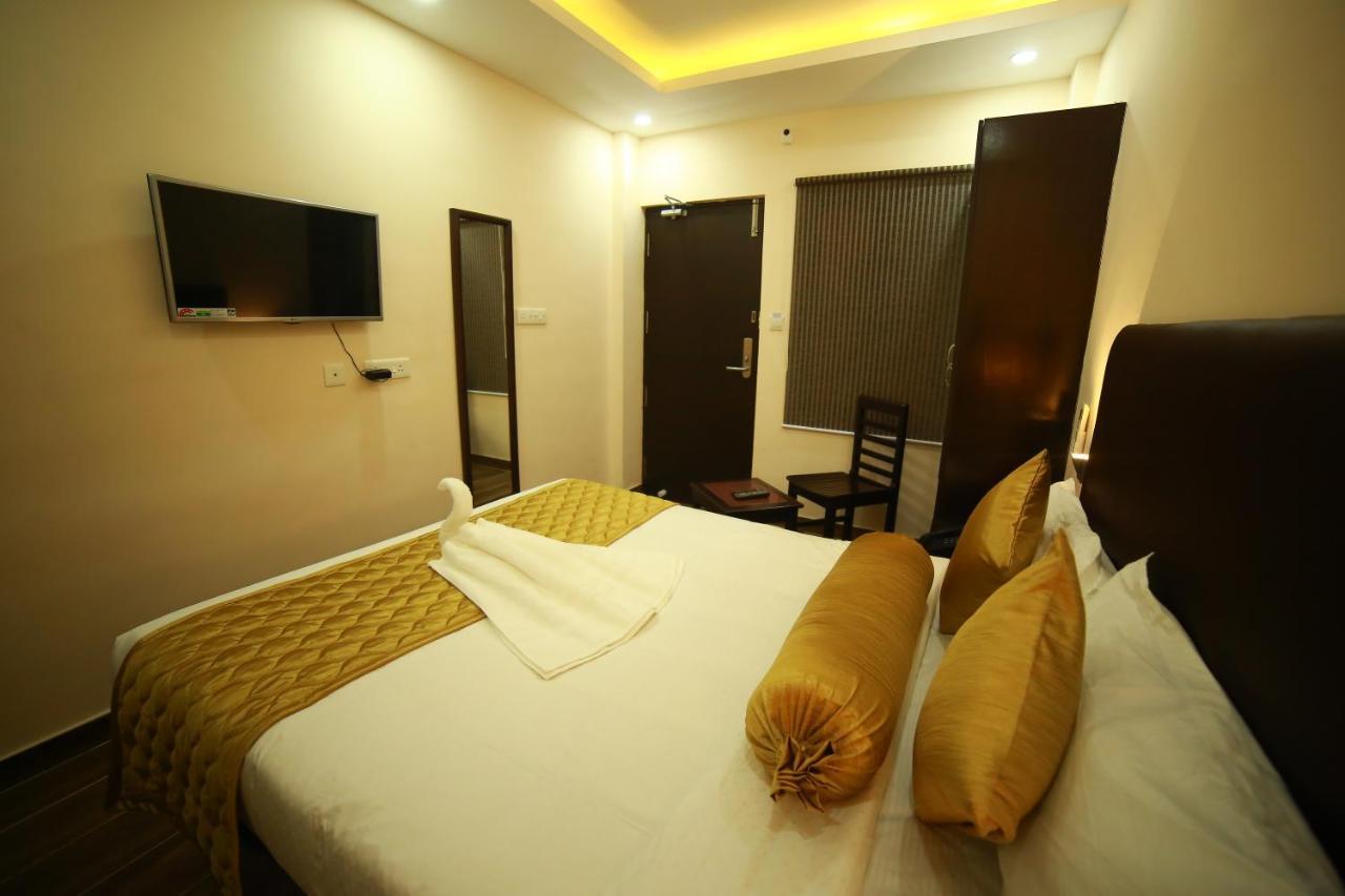 Sapphire Inn Пондичерри Экстерьер фото