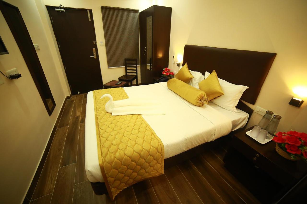 Sapphire Inn Пондичерри Экстерьер фото