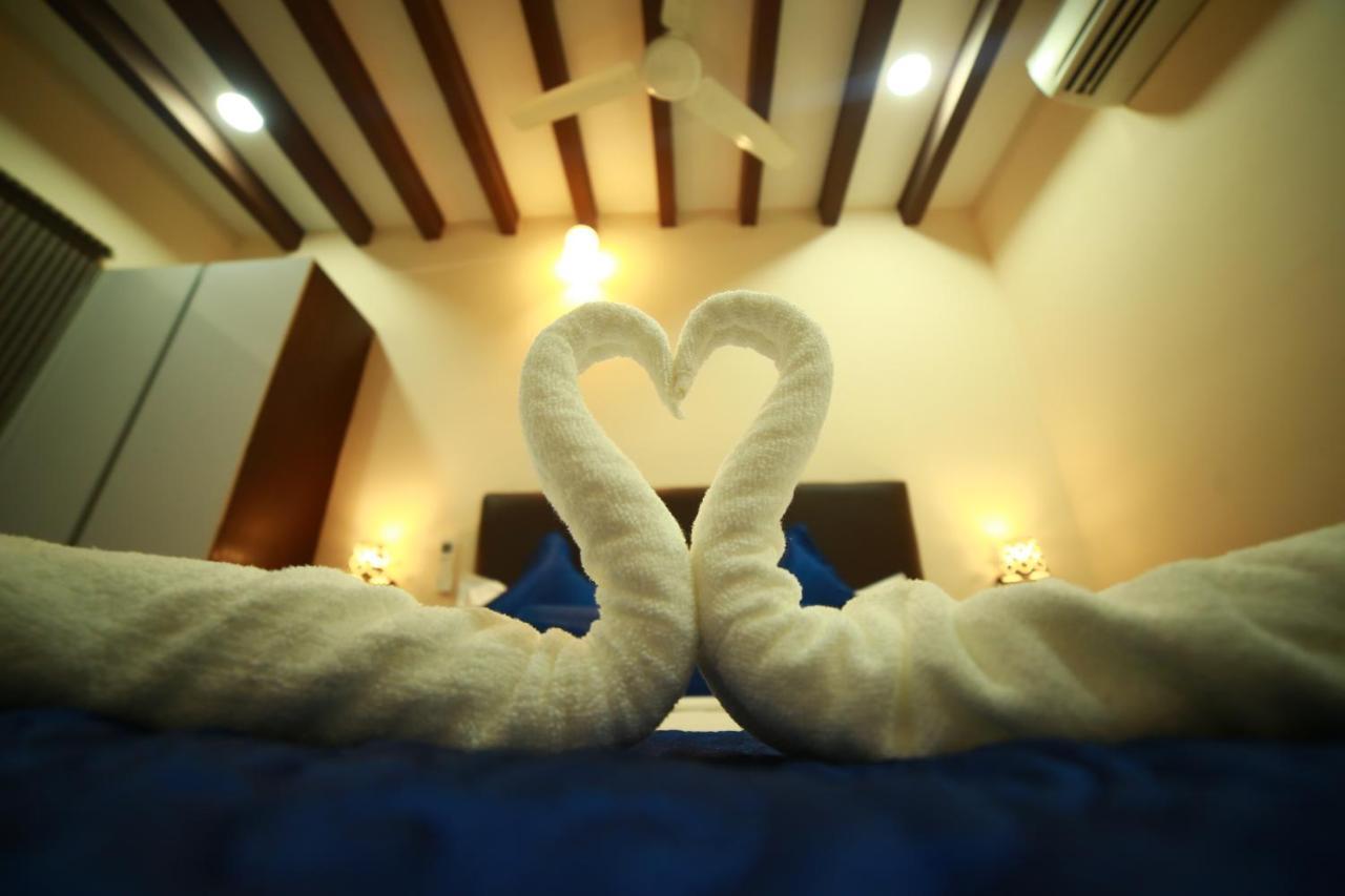 Sapphire Inn Пондичерри Экстерьер фото