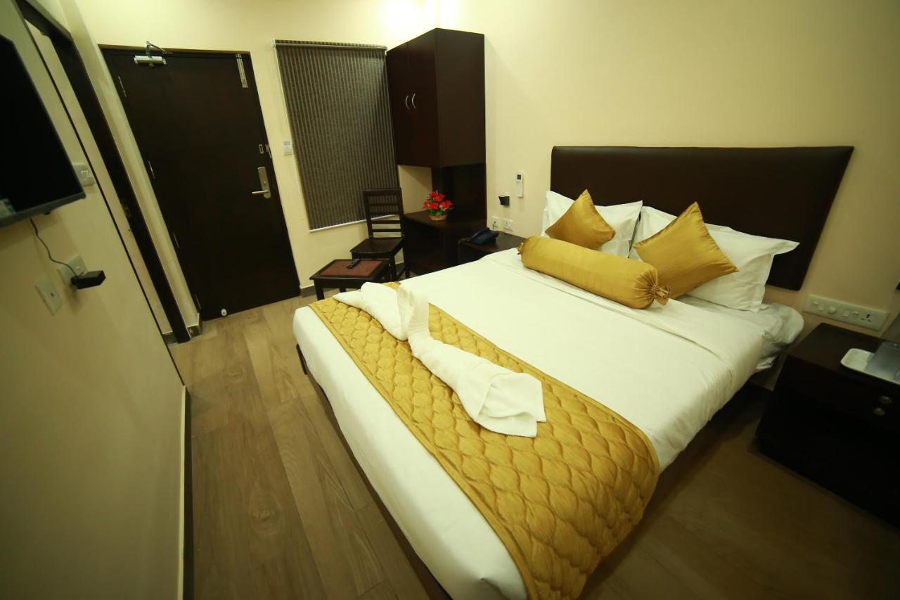 Sapphire Inn Пондичерри Экстерьер фото